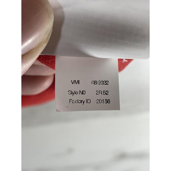 Boston Red Sox Shirt Womens Medium Red MLB Baseball V Neck Graphic Tee Top - Picture 10 of 11